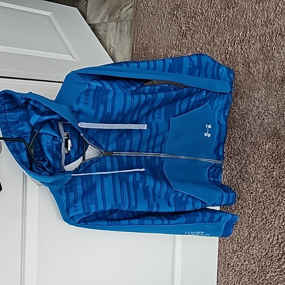Mens small Under Armour hoodie